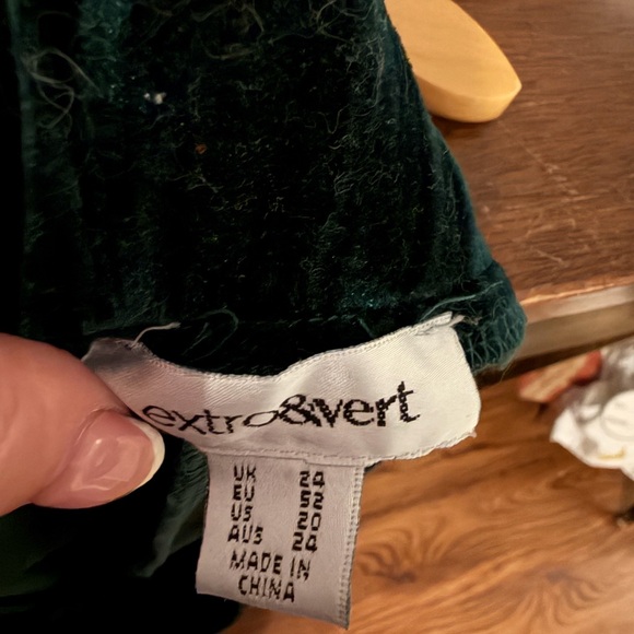 Velvet Long Sleeve Shirt and pants in Deep green - Picture 3 of 3